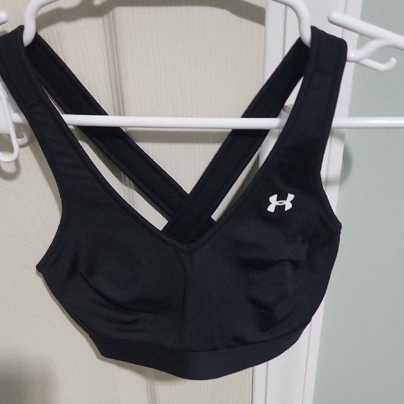 Under Armour Women's Black Cross-Back Sports Bra - Picture 1 of 2